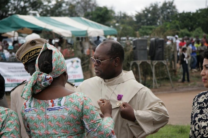 Présidentielle : Mgr Paul Ahouanan s`inquiète de l`insécurité  et des erreurs  sur les cartes d`identité et d`électeur